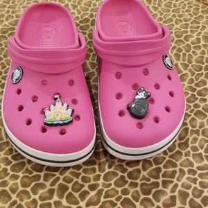 Girls crocs